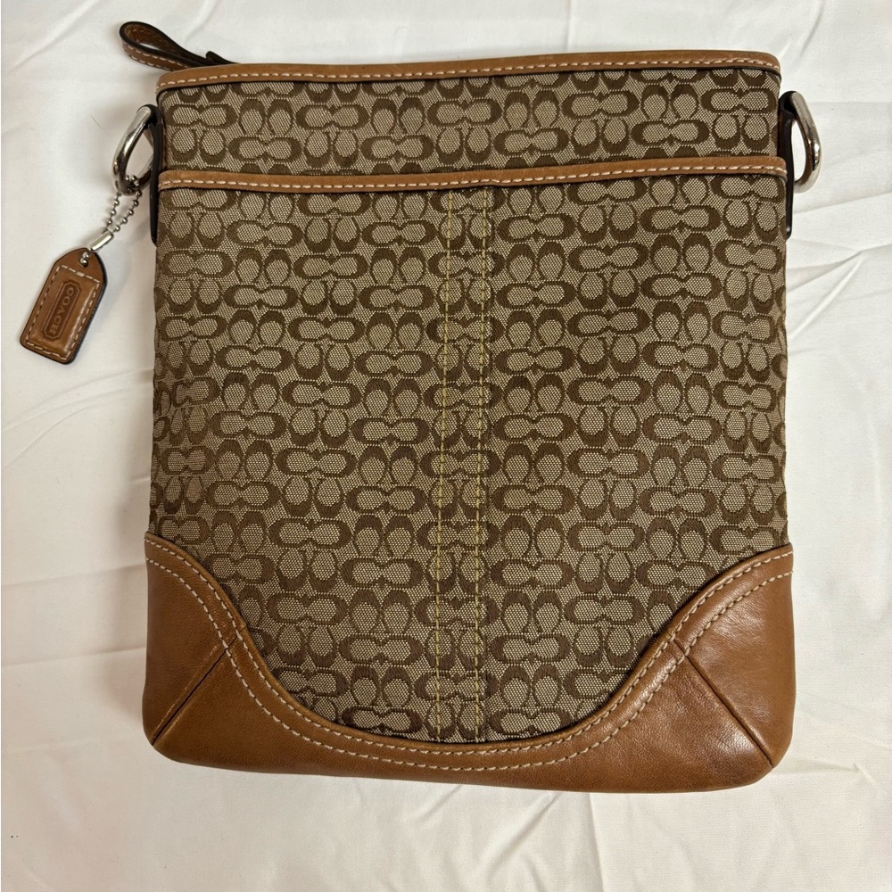 Vintage Coach Signature Canvas Swingpack Crossbody Bag